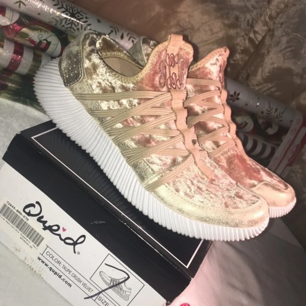 Monogram Velvet Fashionable Sneakers NWB - Picture 4 of 6